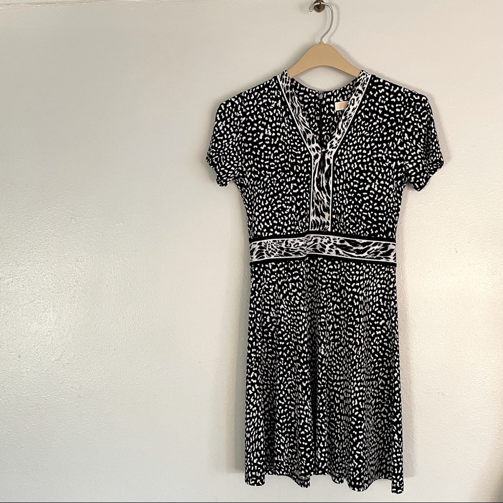Michael Kors v-neck animal print short-sleeve mini jersey dress, women’s size XS